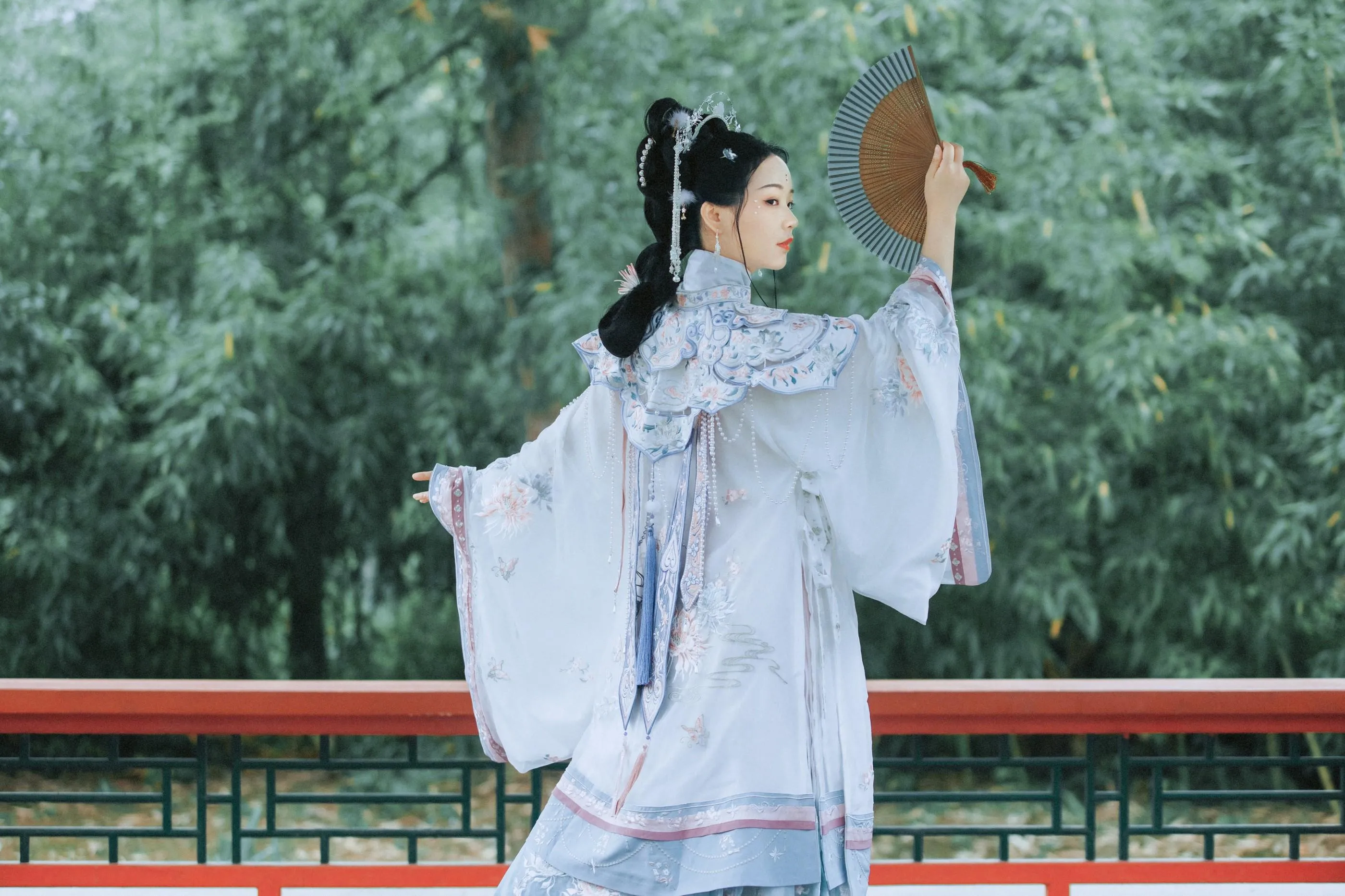 [YITUYU艺图语]2021.10.19 清寒里 Seven [42P]插图